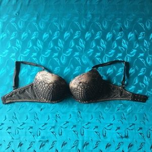 Victoria Secret Push-Up 34D Bra